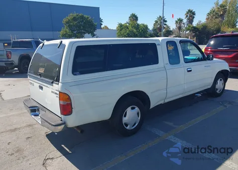 1998 Toyota Tacoma z USA, uszkodzony, nr VIN 4TAVL52N2WZ007051